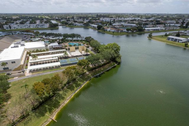 238 Chatham L, West Palm Beach, FL 33417