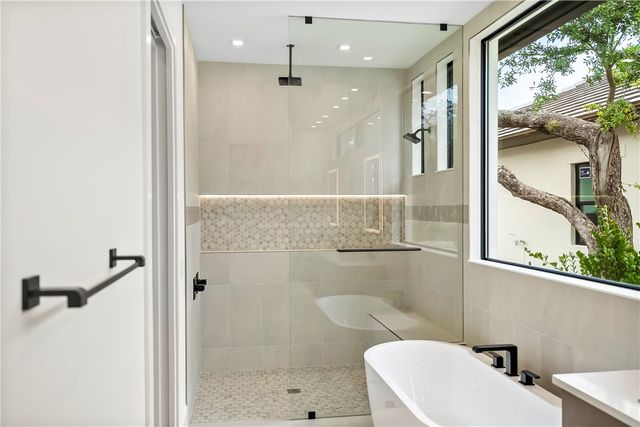 9160 Seaglass Court, Vero Beach, FL 32963