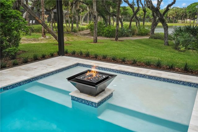 9160 Seaglass Court, Vero Beach, FL 32963