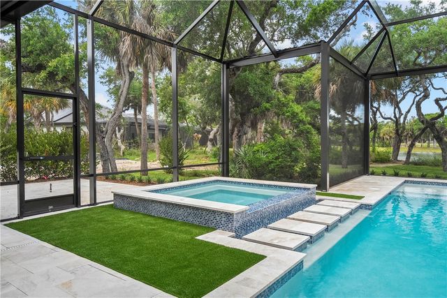9160 Seaglass Court, Vero Beach, FL 32963