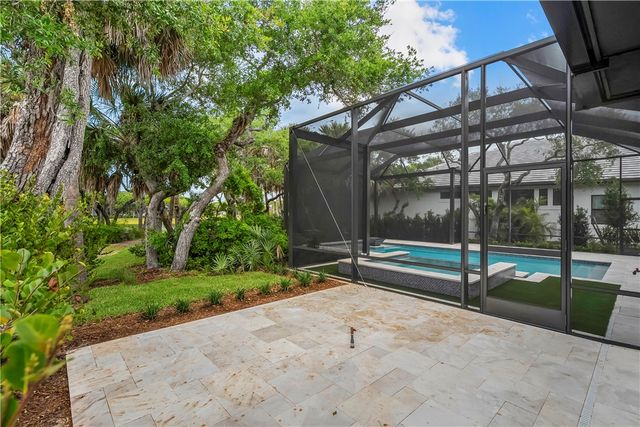 9160 Seaglass Court, Vero Beach, FL 32963