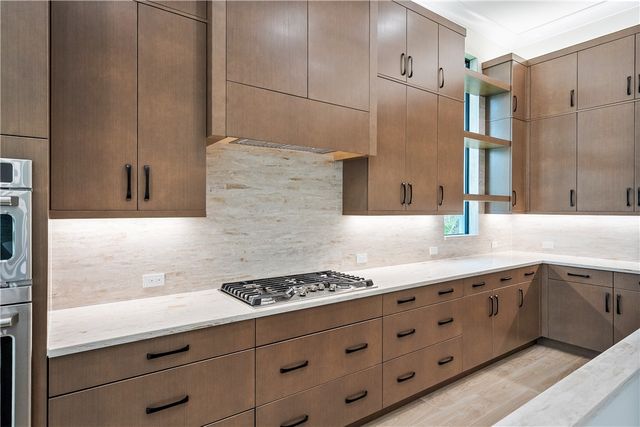 9160 Seaglass Court, Vero Beach, FL 32963