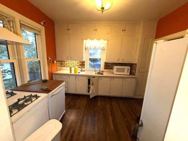 843 DOUSMAN STREET, Green Bay, WI 54303