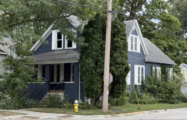 843 DOUSMAN STREET, Green Bay, WI 54303