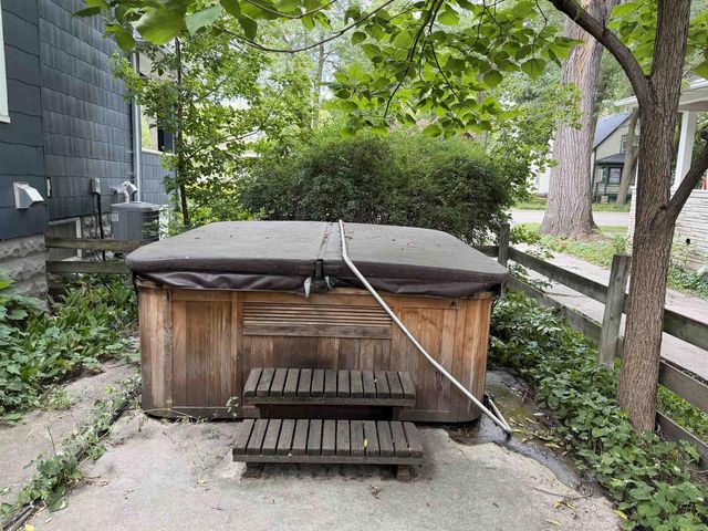843 DOUSMAN STREET, Green Bay, WI 54303