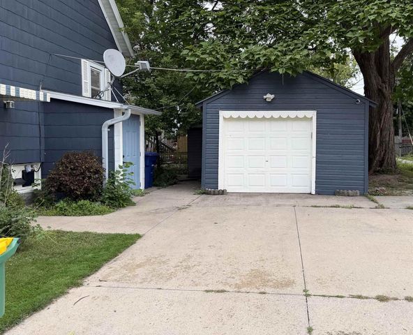 843 DOUSMAN STREET, Green Bay, WI 54303