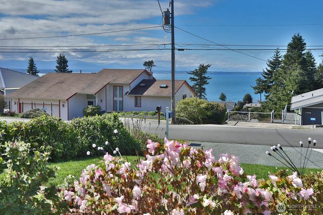 1767 Fircrest Avenue, Coupeville, WA 98239