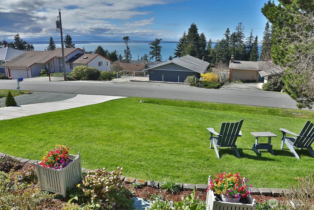 1767 Fircrest Avenue, Coupeville, WA 98239