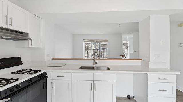 309 Emerald Court, Bolingbrook, IL 60440