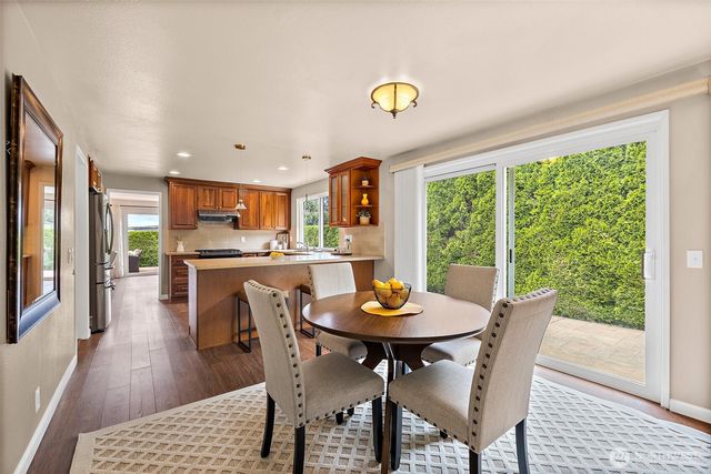 10602 NE 60th Street, Kirkland, WA 98033