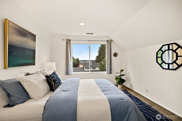 10602 NE 60th Street, Kirkland, WA 98033