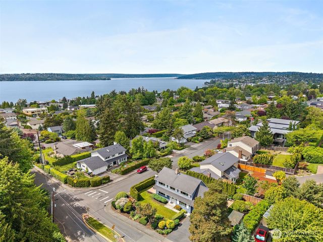 10602 NE 60th Street, Kirkland, WA 98033