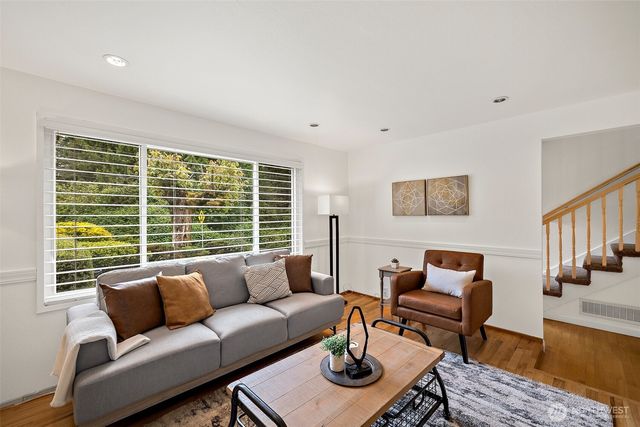 10602 NE 60th Street, Kirkland, WA 98033