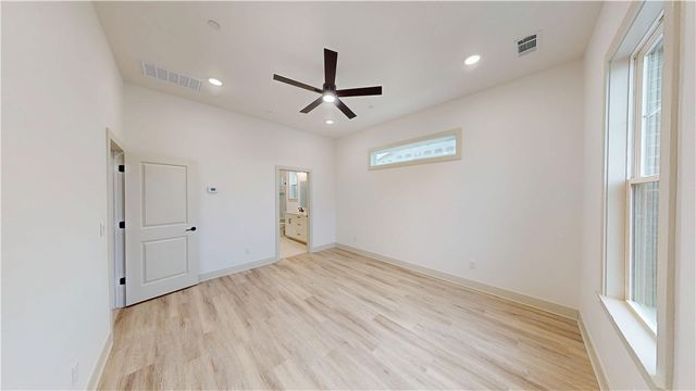 5912 S Bellview Road, Rogers, AR 72758