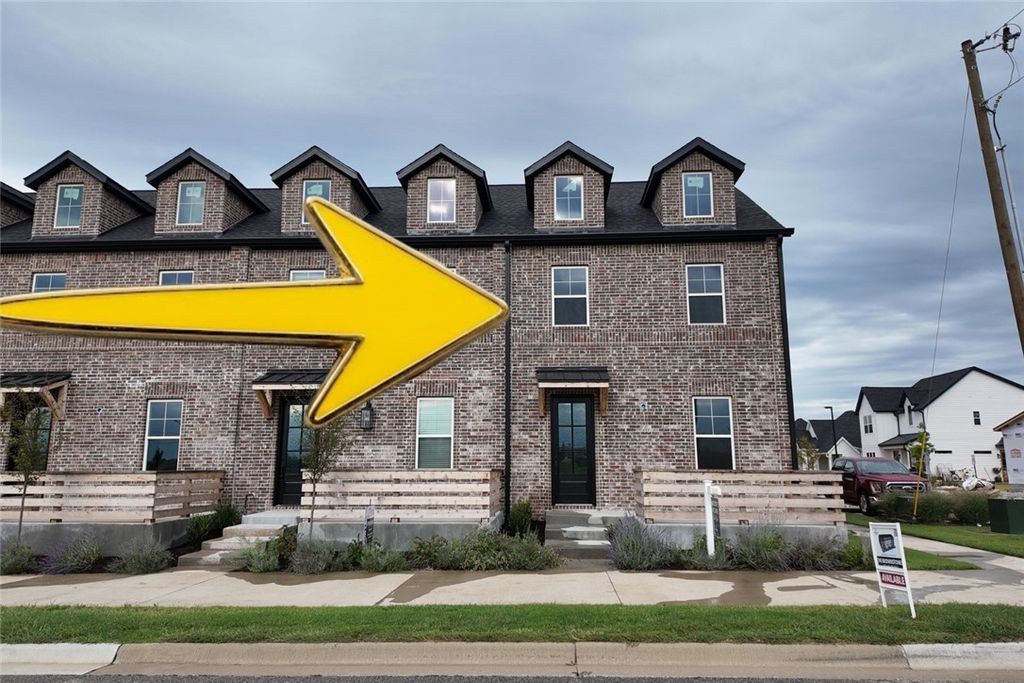 5912 S Bellview Road, Rogers, AR 72758