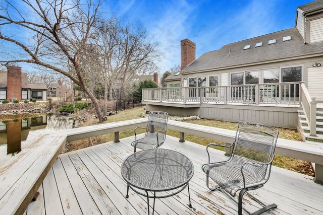 12 Warrington Drive, Lake Bluff, IL 60044