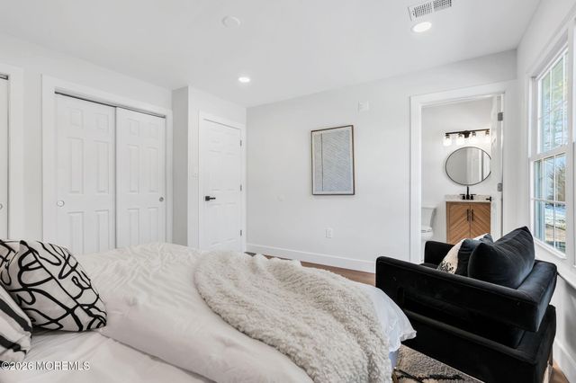 5 Jaffreyton Close, Freehold, NJ 07728