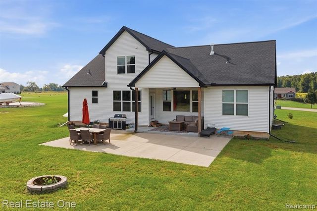 5468 Stone Garden Drive, Howell, MI 48843