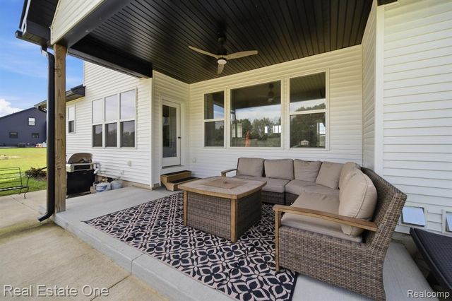 5468 Stone Garden Drive, Howell, MI 48843