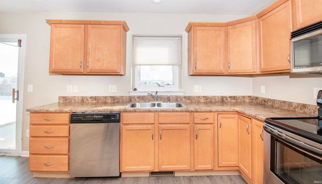 5017 Bright Angel Trail, Fort Wayne, IN 46808