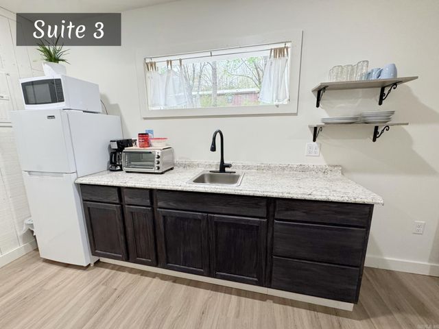 263 Jimmy Driftwood Parkway, Mountain View, AR 72560