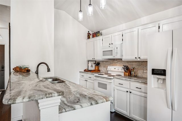 2304 Leslie Street, Denton, TX 76205