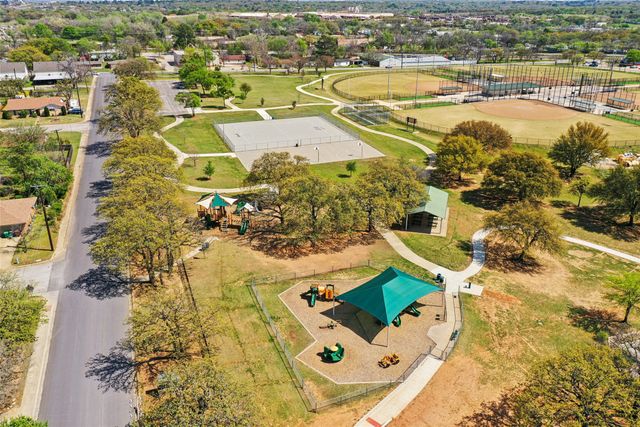 2304 Leslie Street, Denton, TX 76205