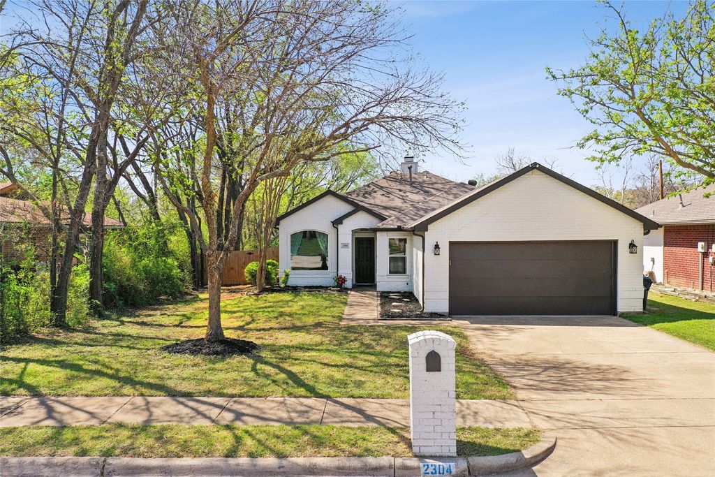 2304 Leslie Street, Denton, TX 76205