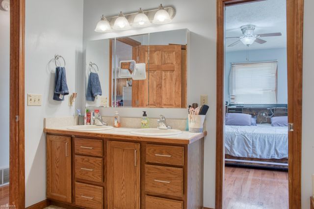 3083 Meadow Brook Drive, Owosso, MI 48867