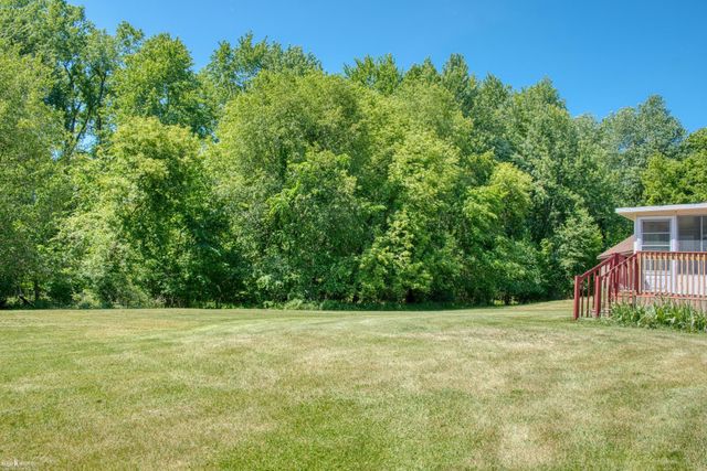 3083 Meadow Brook Drive, Owosso, MI 48867