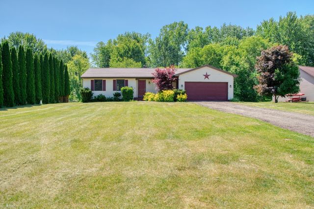 3083 Meadow Brook Drive, Owosso, MI 48867