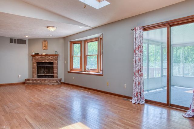 3083 Meadow Brook Drive, Owosso, MI 48867