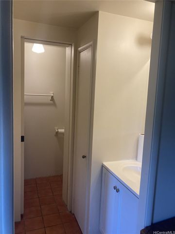 99-633 Aiea Heights Drive, Aiea, HI 96701