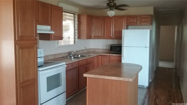 99-633 Aiea Heights Drive, Aiea, HI 96701