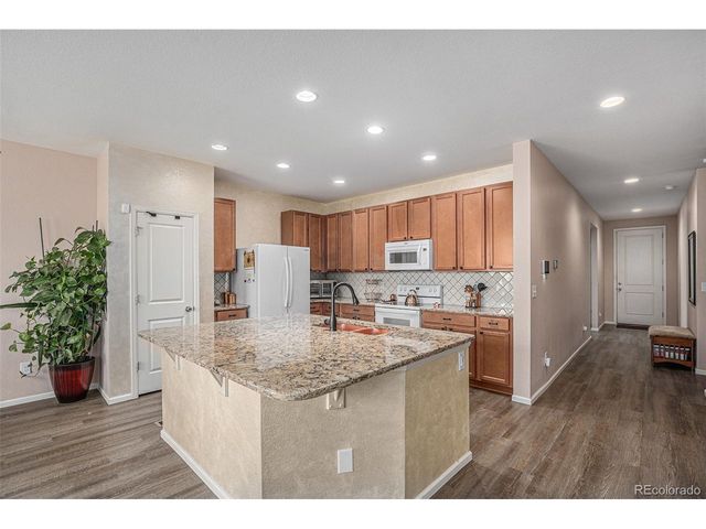 3146 Hawthorne Ln, Dacono, CO 80514