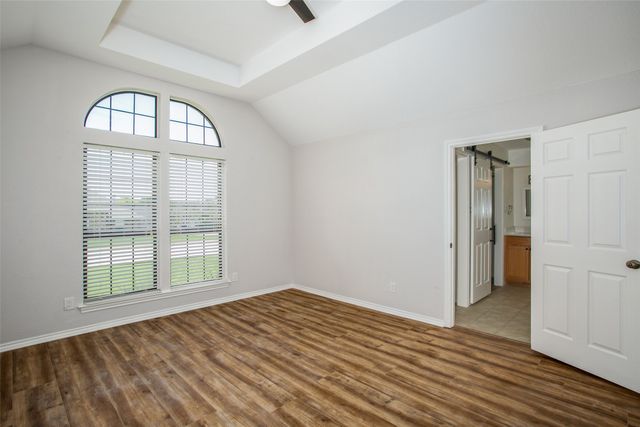 3107 Sweet Briar Street, Grapevine, TX 76051