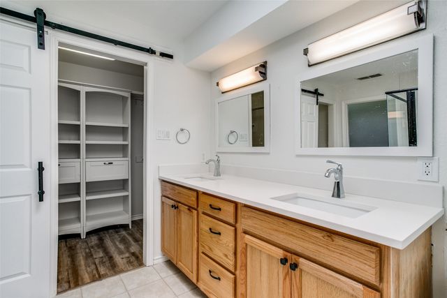 3107 Sweet Briar Street, Grapevine, TX 76051