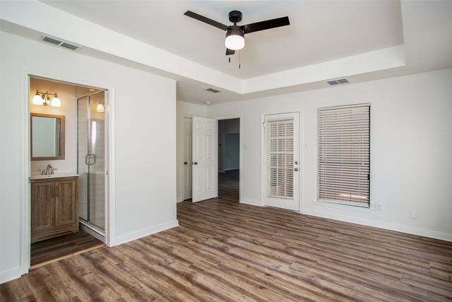 3107 Sweet Briar Street, Grapevine, TX 76051