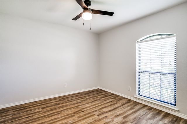 3107 Sweet Briar Street, Grapevine, TX 76051