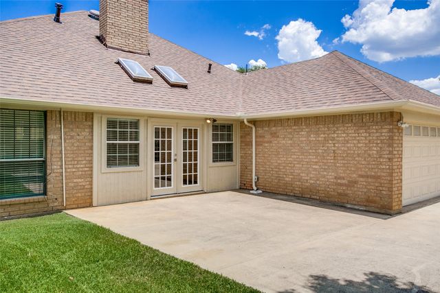 3107 Sweet Briar Street, Grapevine, TX 76051