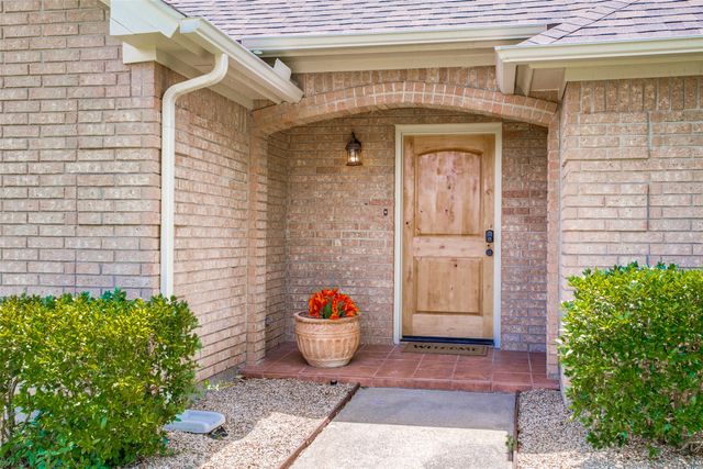 3107 Sweet Briar Street, Grapevine, TX 76051