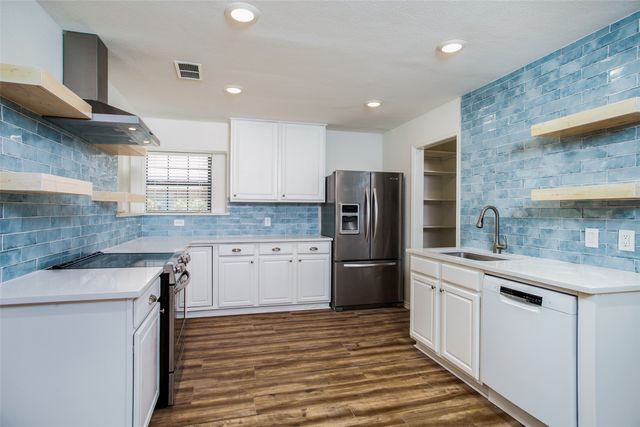 3107 Sweet Briar Street, Grapevine, TX 76051