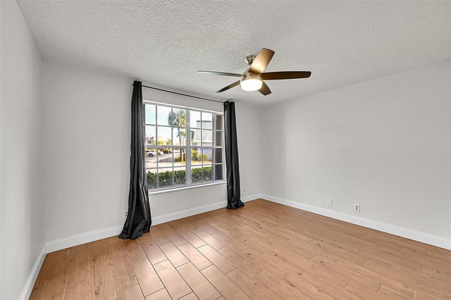 428 NW 70th Avenue 140, Plantation, FL 33317