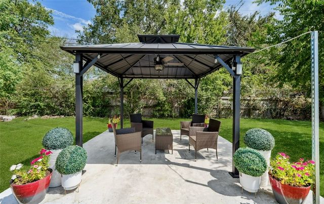 1004 Dominik Drive, College Station, TX 77840