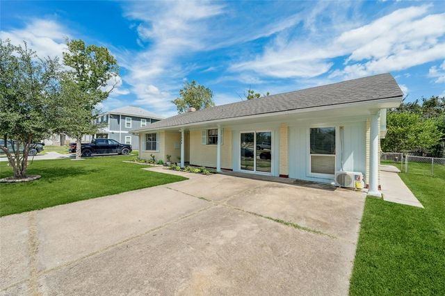 1004 Dominik Drive, College Station, TX 77840