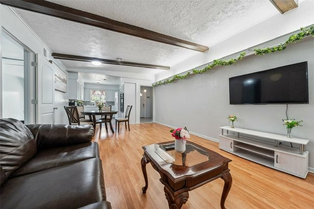 1004 Dominik Drive, College Station, TX 77840