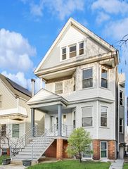 5147 N Claremont Avenue, Chicago, IL 60625