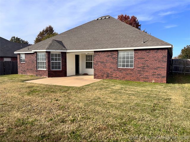 10304 E 98th Street North N, Owasso, OK 74055