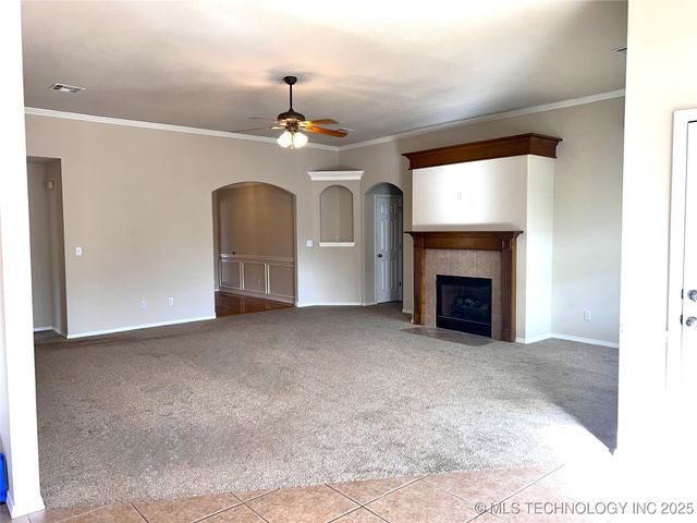 10304 E 98th Street North N, Owasso, OK 74055