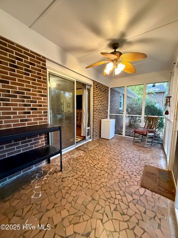 903 E Woodlawn Drive, Williamston, NC 27892